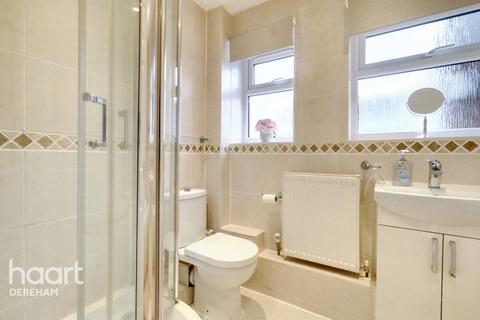 10 Bull Close, East Tuddenham, Dereham, NR20 3LX
