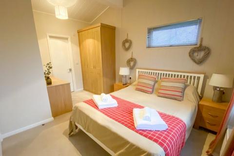 2 bedroom lodge for sale, 11 The Laurels, Caersws SY17