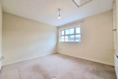 1 bedroom terraced house to rent, Buccaneer Close, Woodley, Reading, Berkshire, RG5