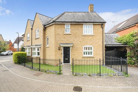 3 bedroom semi-detached house for sale, Iris Drive, Sittingbourne, Kent, ME10