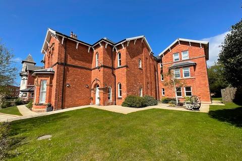 2 bedroom ground floor flat for sale, Weld Road, Southport PR8