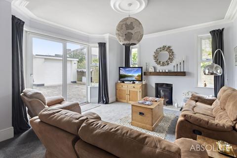 Pandora Devons Road, Torquay, TQ1 3PR
