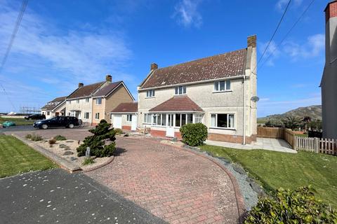 3 bedroom detached house for sale, Morfa Crescent, Tywyn LL36