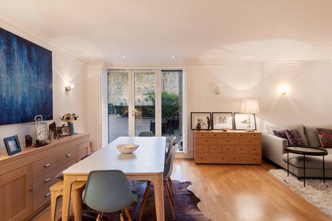 Studio to rent, Benham House, Coleridge Gardens, London, SW10