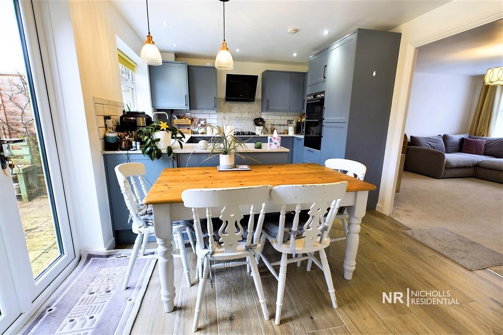 Kitchen/Dining Room