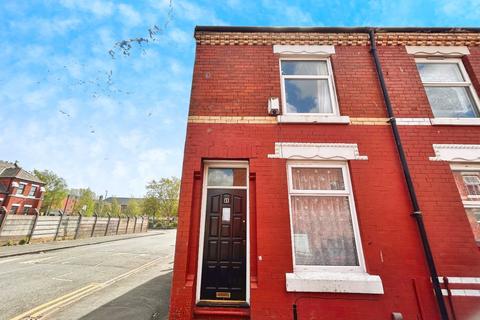 2 bedroom end of terrace house to rent, Newport Street, Manchester, M14