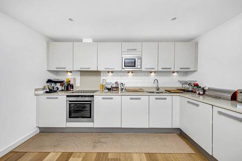 2 bedroom flat to rent, Dovecote House, Canada Water, London, SE16