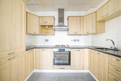 2 bedroom apartment to rent, Greens End London SE18