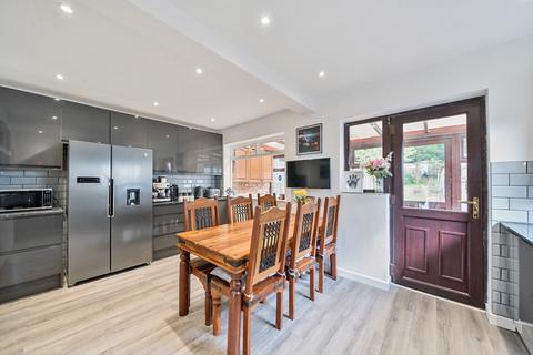 22 Coombfield Drive, Dartford, DA2 7LQ