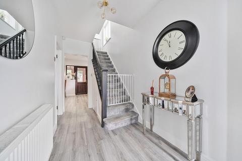 22 Coombfield Drive, Dartford, DA2 7LQ