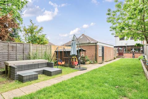 22 Coombfield Drive, Dartford, DA2 7LQ