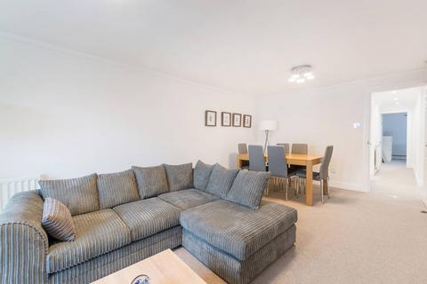 2 bedroom flat to rent, Greenview Close, Acton, London, W3