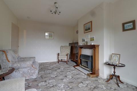 3 bedroom semi-detached house for sale, Lynwood Close, Birkenshaw, Bradford, West Yorkshire, BD11