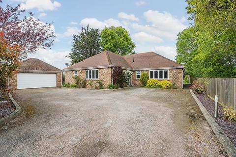 5 bedroom bungalow for sale, View Road, Cliffe Woods, Rochester