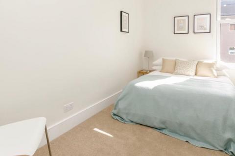1 bedroom flat to rent, Wandsworth Bridge Road, London SW6
