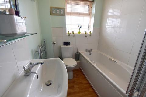 2 bedroom end of terrace house for sale, Hybrid Close, Rochester, ME1