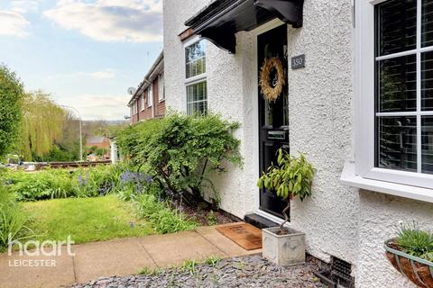 3 bedroom cottage for sale, Thurcaston Road, Leicester