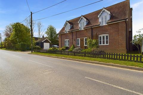 3 bedroom detached house to rent, Swan Street, Chappel, Colchester, Essex, CO6