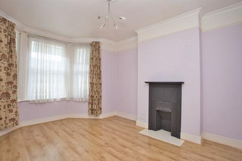 12 Grange Road, Folkestone, CT19 4DB