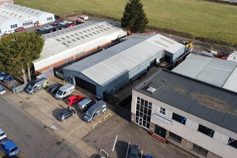 Industrial unit to rent, Lyon Way, St. Albans, AL4 0LB