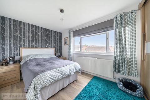 70 Avison Road, Huddersfield, HD4 5TL