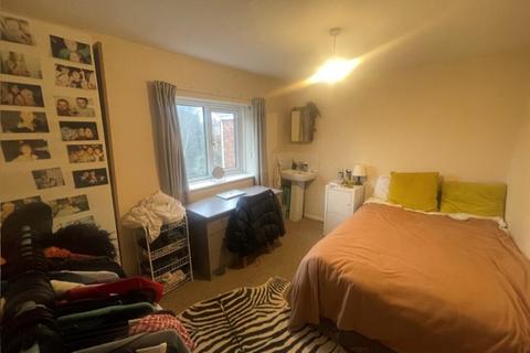 1 bedroom detached house to rent, Crichel Road, Winton