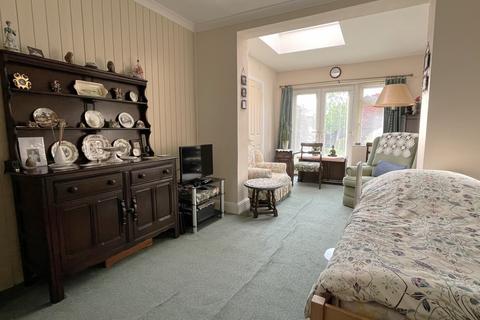 35 King Edward Avenue, Dartford, DA1 2HZ