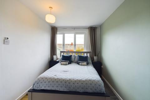 28 Fernleigh Crescent, Wadebridge, PL27 7JJ