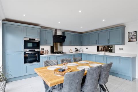 2 Howard Place, Reigate, RH2 9NP