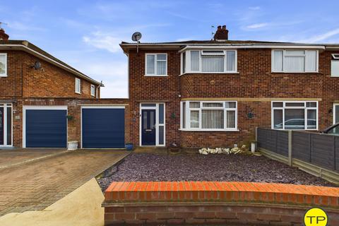 3 bedroom semi-detached house for sale, Sherwood Avenue, Peterborough PE2