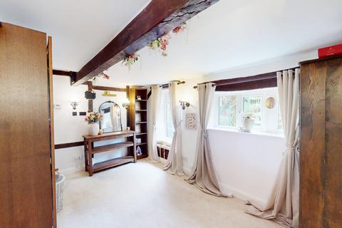 4 bedroom cottage for sale, Horwich, Bolton, BL6