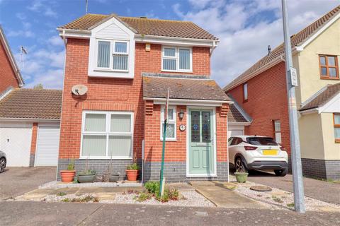 3 bedroom detached house for sale, Clacton on Sea CO15