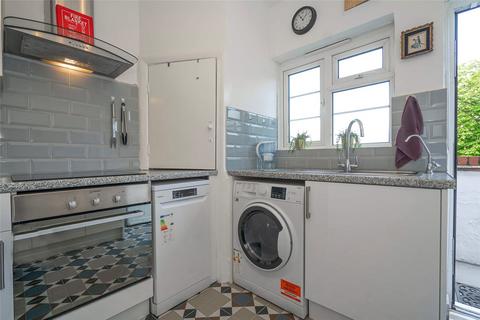 2 bedroom apartment for sale, Linksview, Great North Road, East Finchley, N2