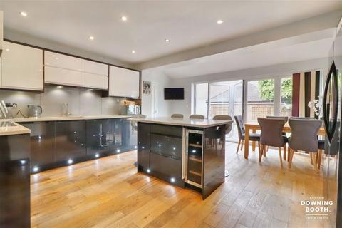 1 Freer Drive, Burntwood, WS7 9QJ
