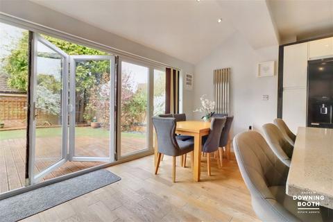 1 Freer Drive, Burntwood, WS7 9QJ