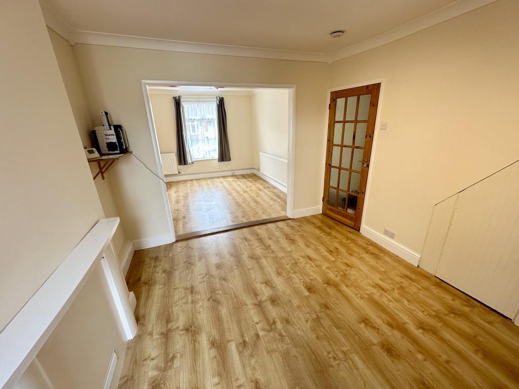 Dover Road, Ipswich IP3 3 bed semidetached house for sale £240,000