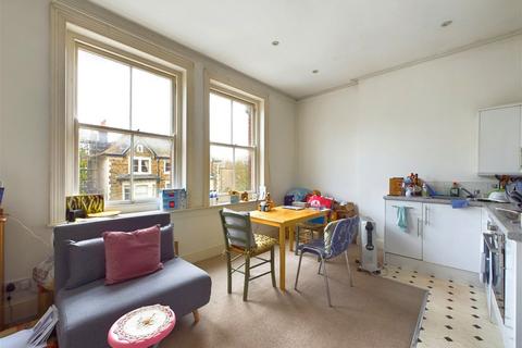 1 bedroom flat for sale, Cromwell Road, Hove, BN3 3EG