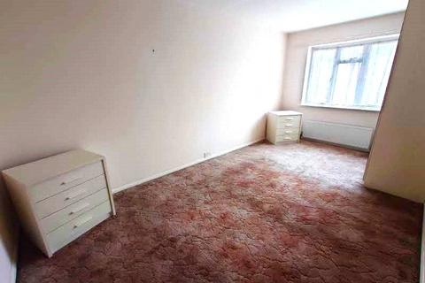 2 bedroom maisonette for sale, Gothic Court, High Street, Hayes, Greater London, UB3