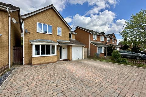 4 bedroom detached house for sale, Mill Road Drive, Ipswich IP3