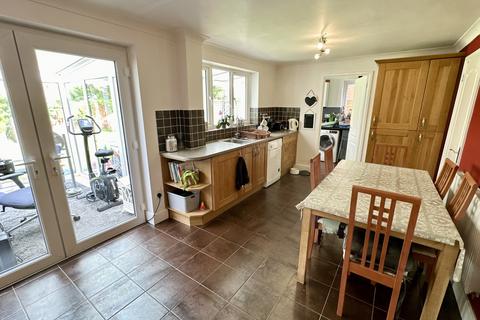 4 bedroom detached house for sale, Mill Road Drive, Ipswich IP3