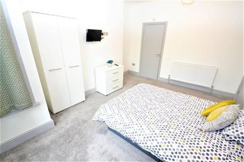 1 bedroom flat to rent, Armley Ridge Road, Armley, Leeds, LS12