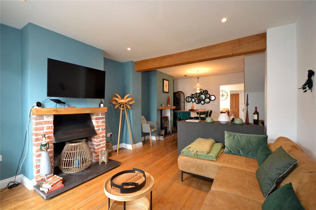 Sitting/Dining Room