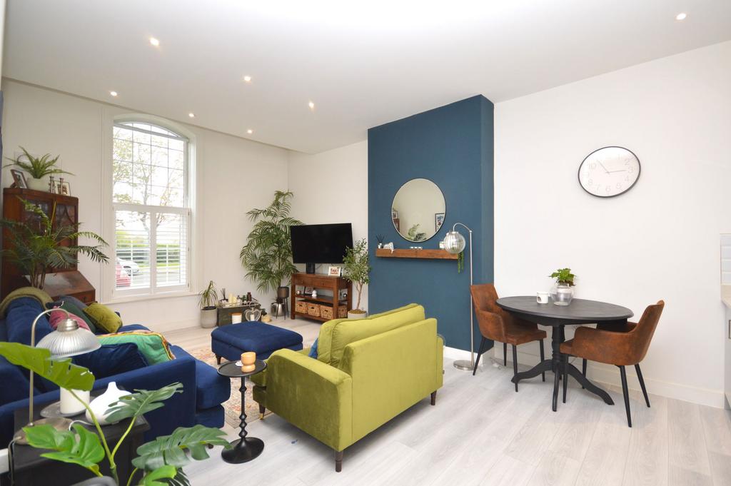 Open plan kitchen, dining and lounge area