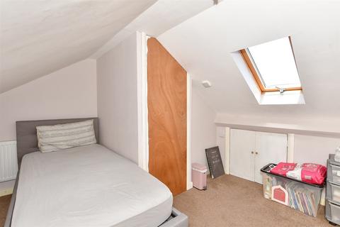 3 bedroom terraced house for sale, Waghorn Road, London