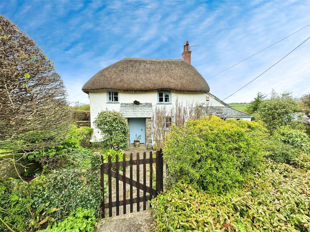 Holsworthy, Devon 2 bed detached house for sale £575,000