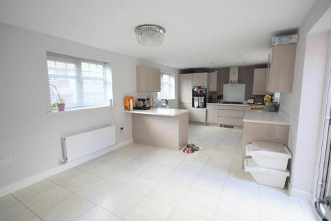 4 bedroom detached house for sale, Walkiss Crecent, Lawley