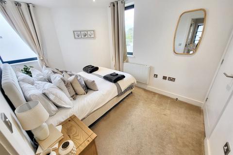 2 bedroom flat for sale, Bournemouth