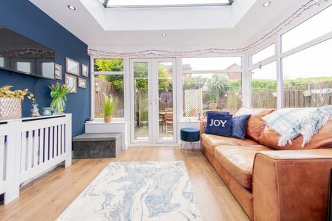 19 Ledbury Grove, Leeds, LS10 4RZ