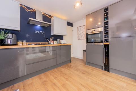 19 Ledbury Grove, Leeds, LS10 4RZ