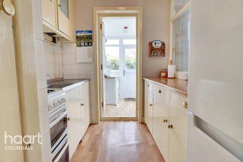 8 Calder Gardens, Edgware, HA8 5PT